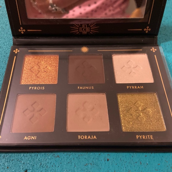 Lovecraft Beauty Eyeshadow Palette - Picture 5 of 5